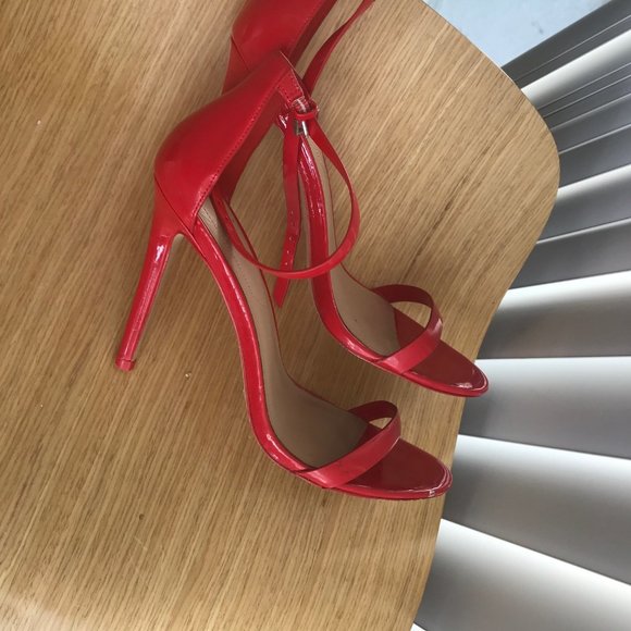 Red Stilletos - Picture 4 of 10